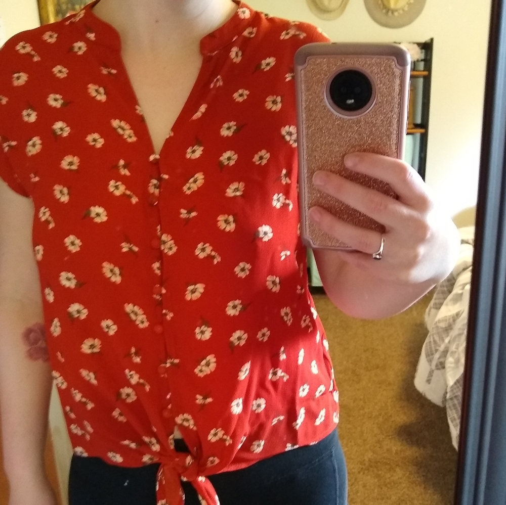Tie-front top - Picture 2 of 2